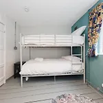 Second Nest Margate Four Bedroom Apartment
