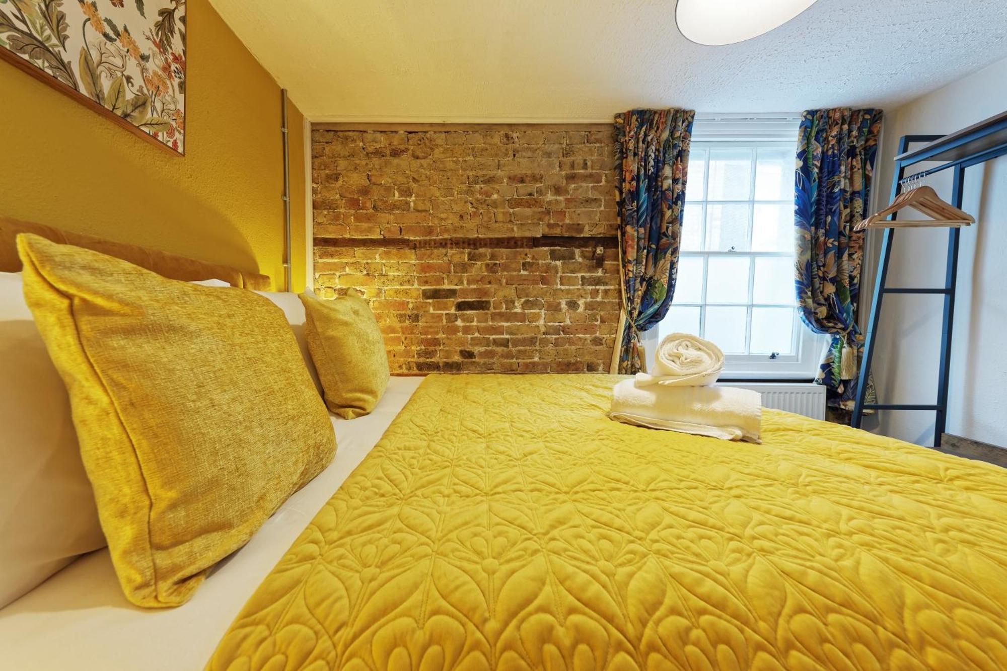 Apartment Second Nest Four Bedroom Margate
